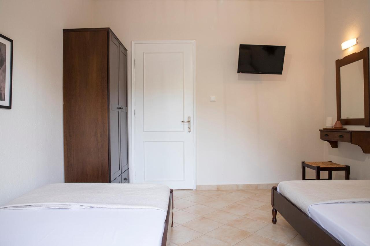 Elena Luxury Living Apartment Paralia Skotinis Exterior photo